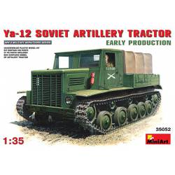 Tracteur d’artillerie soviétique Ya-12 (version initiale).