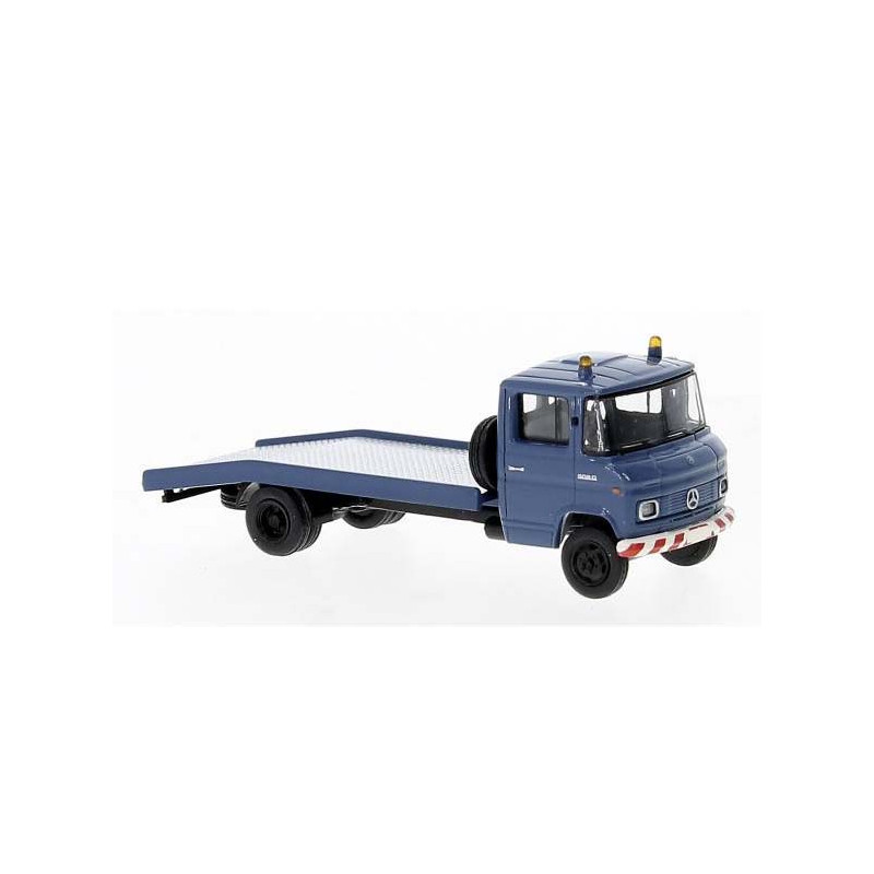 Grúa Mercedes L 608 D.