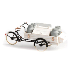 Vélo de vente de lait.