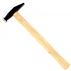 Marteau de modélisme.