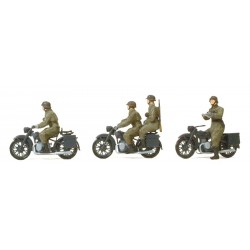 Motocicletas com militares alemães.