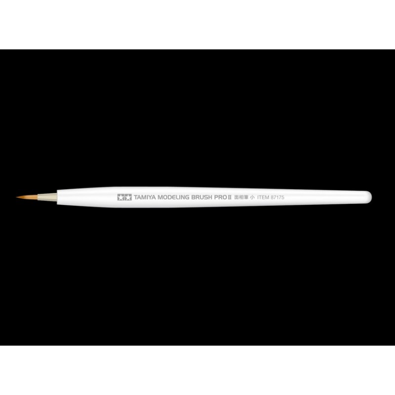 Pincel redondo, pequeño.