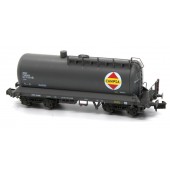 Cisterna Uahs da Campsa, com o logotipo antigo.