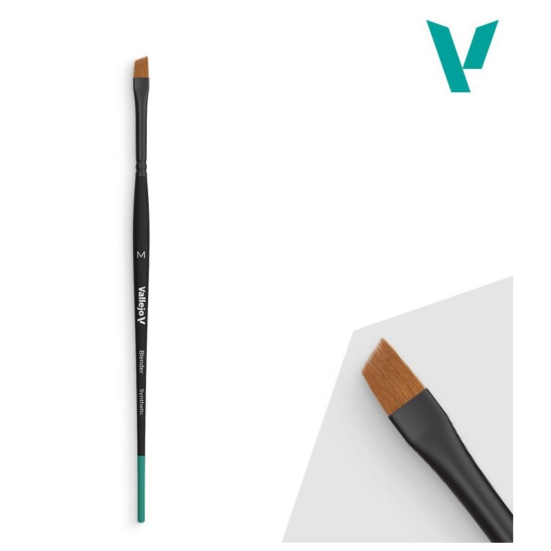 Pincel angular sintético mediano.