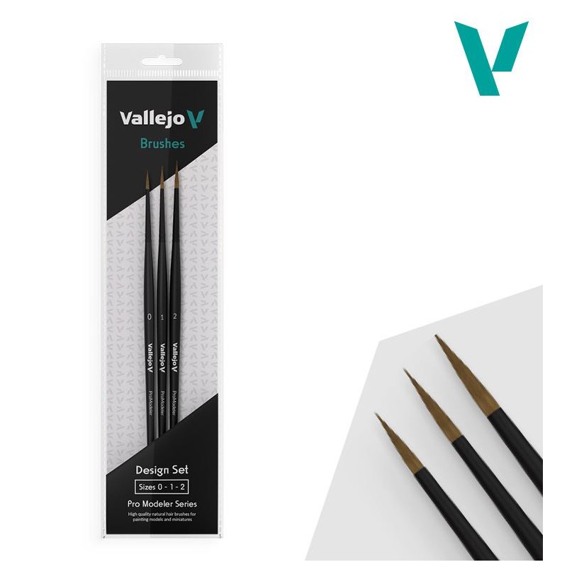 Set of natural hair brushes (0, 1 and 2).