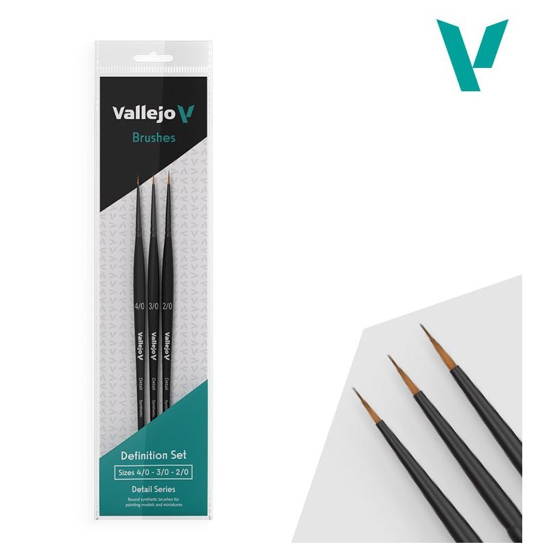 Conjunto de pincéis sintéticos (4/0, 3/0 e 2/0).