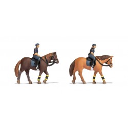 Polizia a cavallo.