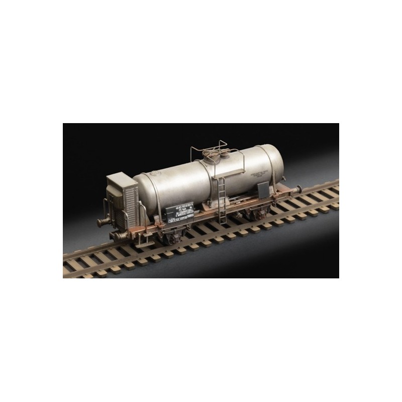 Tank wagon with brakeman´s cab, FS. ITALERI 8706