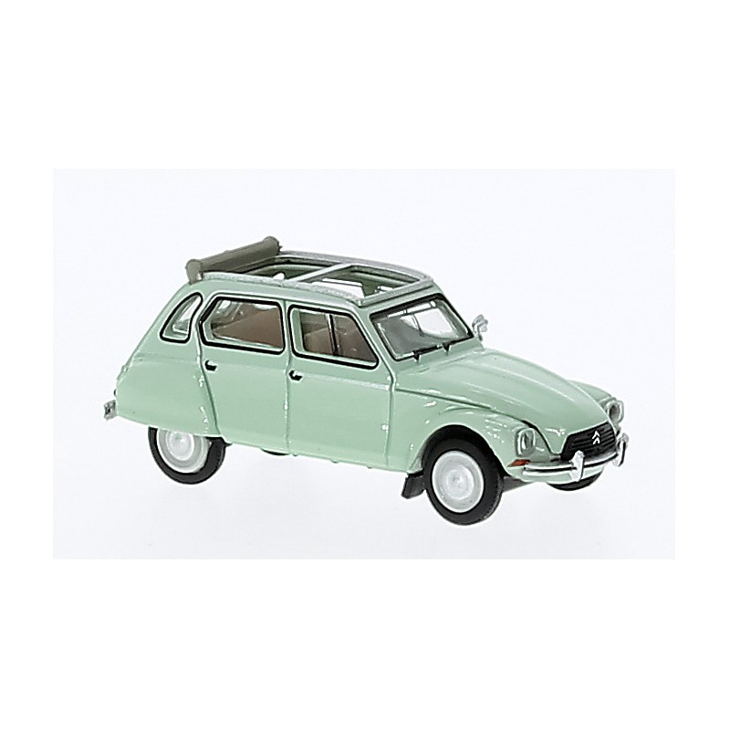 Citröen Dyane, green.