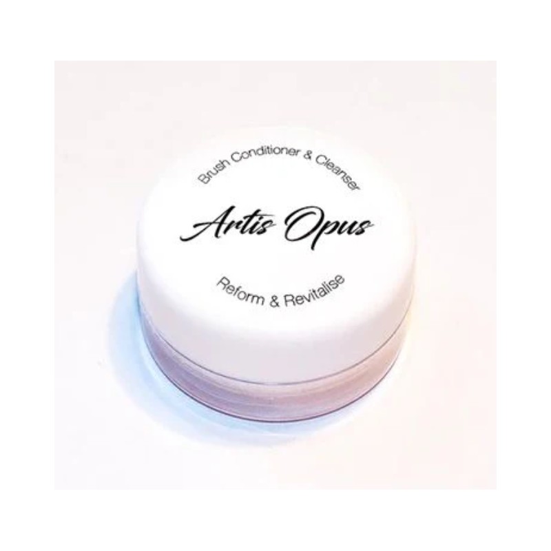 Limpiador y acondicionador de pinceles.