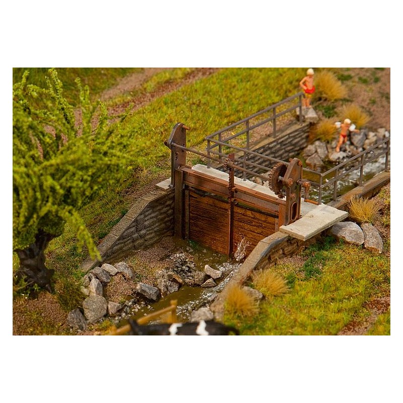 Dos presas. FALLER 180390