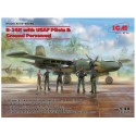 B-26K con pilotos y personal de tierra de la USAF.