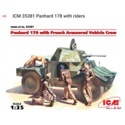 Panhard 178 avec équipage.