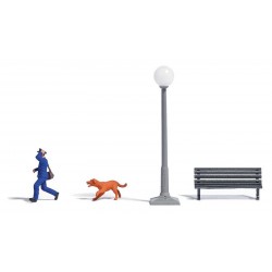 Facteur poursuivi par un chien.