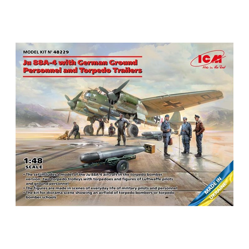 Bombardero alemán Ju 88A-4 con personal de tierra.