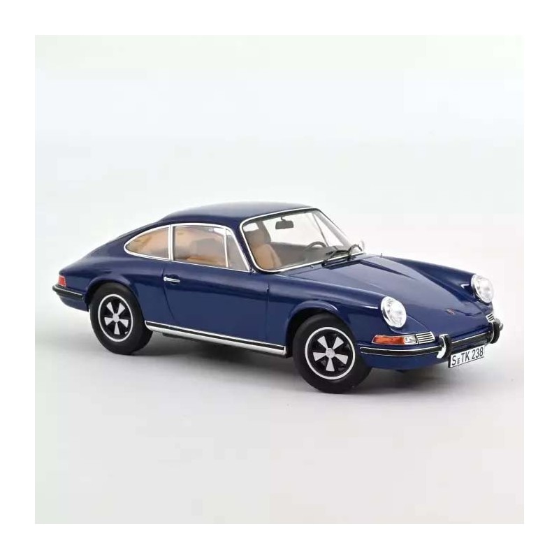 Porsche 911 S. Porsche 911 S.