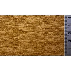 Mauer aus Steinplatten.