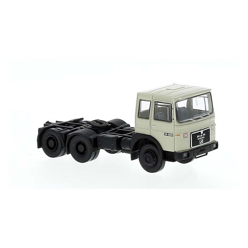 Tractora MAN F7, DB.