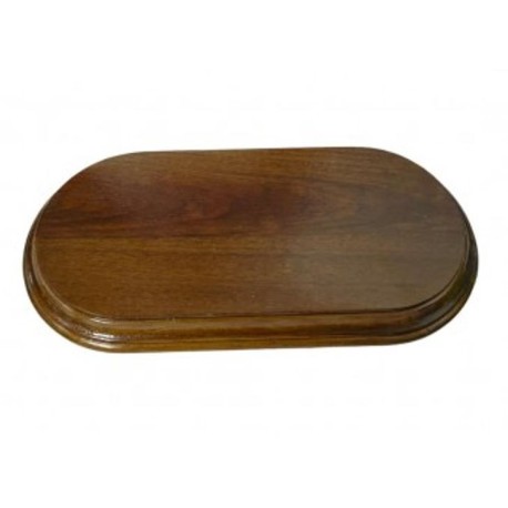 Base oval, 22 x 11 cm.