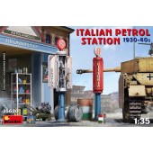 Italienische Tankstelle. Die 30er-40er Jahre.