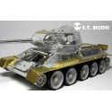 Foto-gravado: tanque soviético T-34/85.