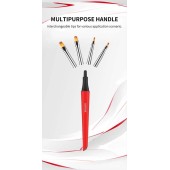 Manche de brosse interchangeable.