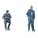 Caricamento: camion irroratore e 2 figure.