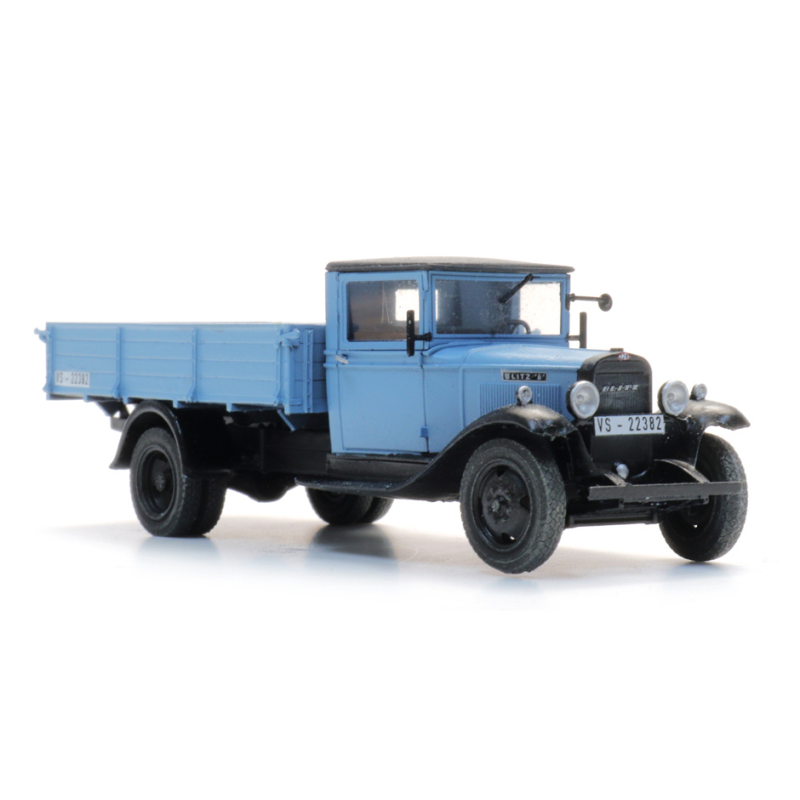 Opel Blitz 6 offener Kofferwagen. Opel Blitz 6 offener Kofferwagen.